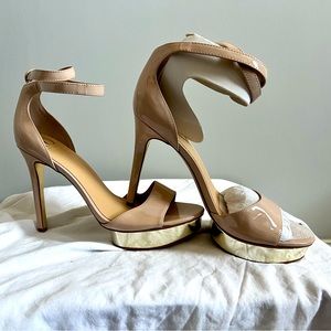JLo, Women’s Size 11, Beige and Gold platform heels. 4” heel, 2” platform